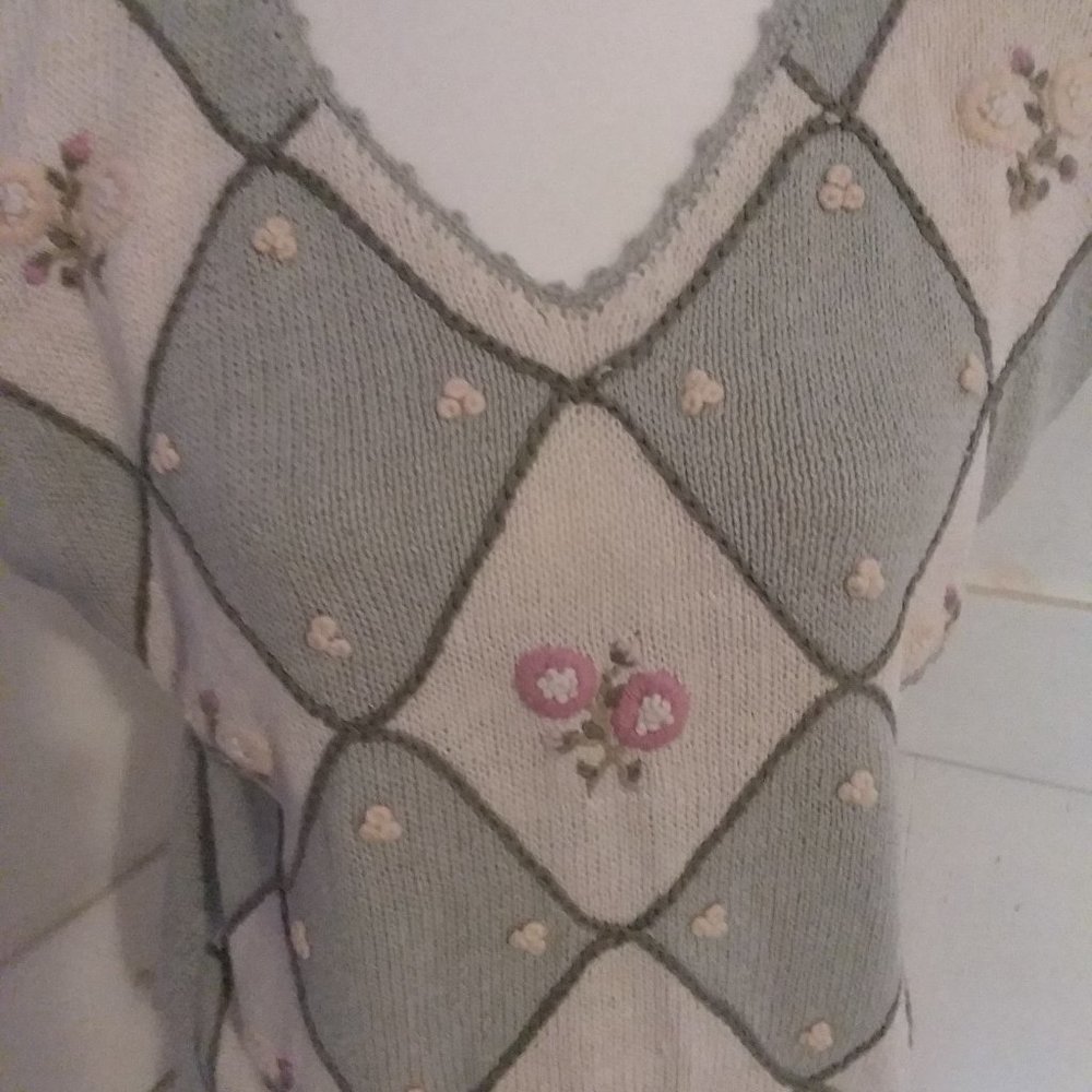 Ladies short sleeve sweater